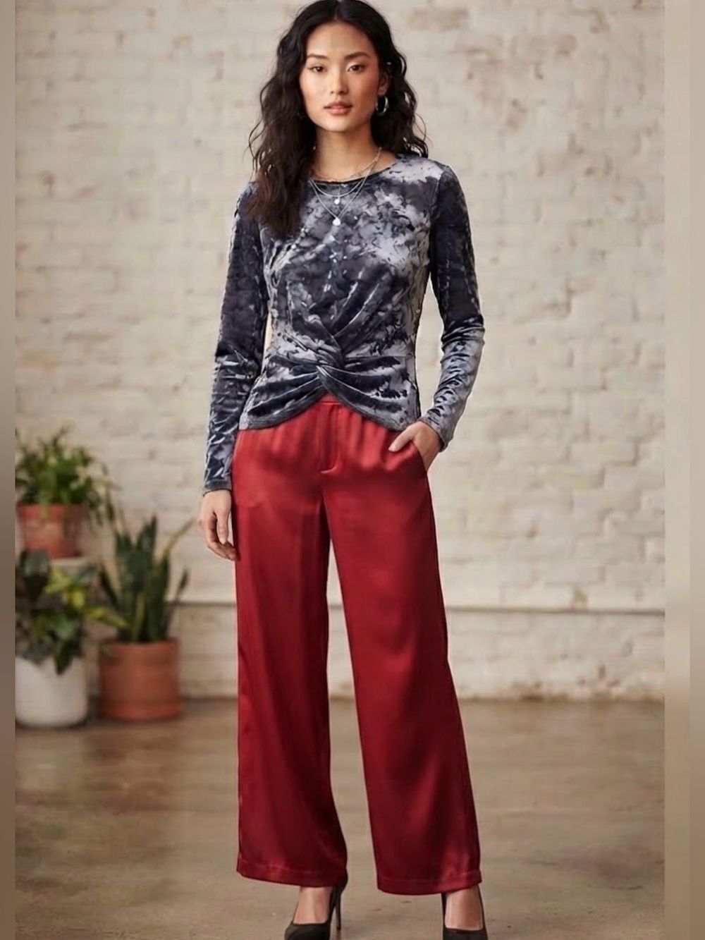 PLEIONE Luxe Slate Blue Crushed Velvet Knot Front Top Size Medium